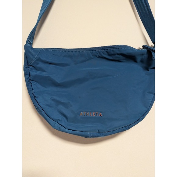 Athleta Women Blue All About Crossbody Bag Crescent Nylon Zip One Size - Picture 2 of 11